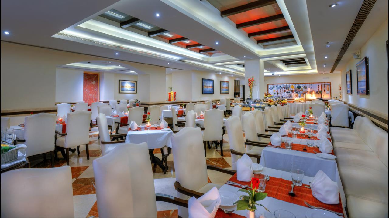 Hotel Clarks Varanasi Limited Екстериор снимка
